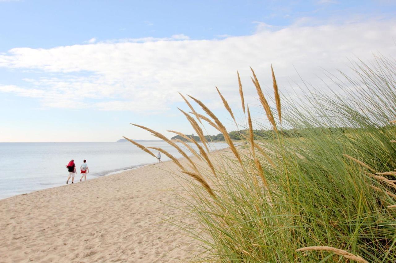 Strandnah Mit Balkon, Gratis Nutzung Vom Ahoi Erlebnisbad Und Sauna In Sellin - Strandhaus Moenchgut Fewo21 Lobbe Eksteriør bilde